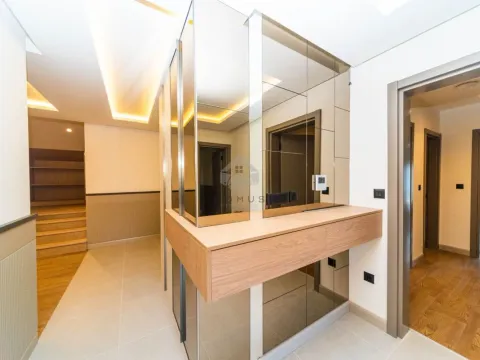 Izdavanje, kuća, 280m², Stari Aerodrom, Podgorica - image 13