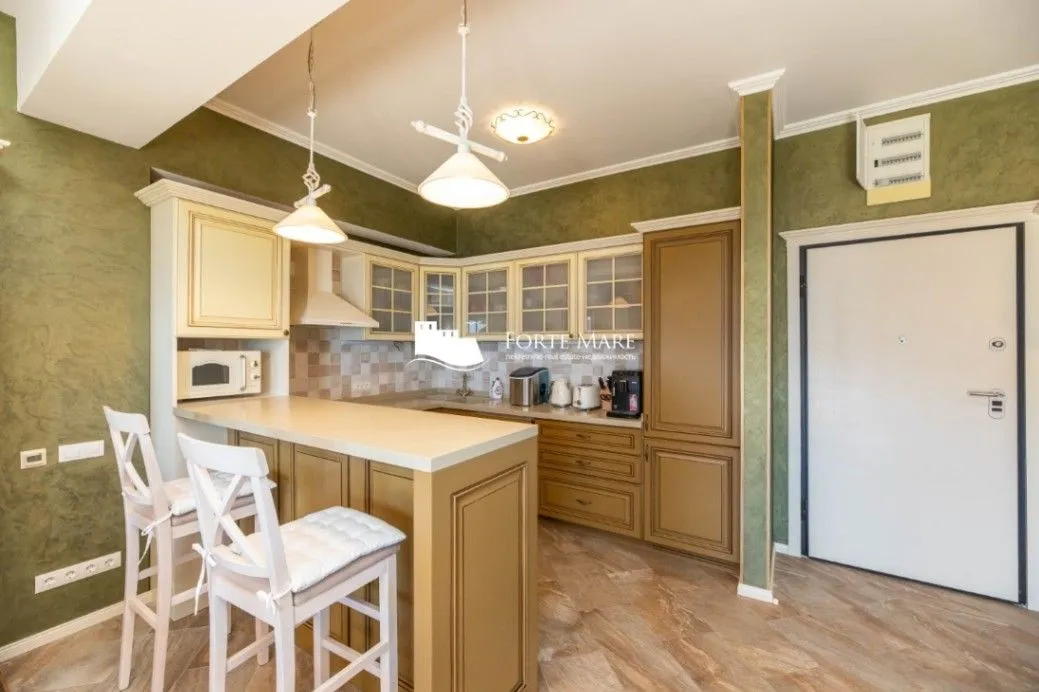 Prodaja, trosoban stan, 141m², Baošići, Herceg Novi