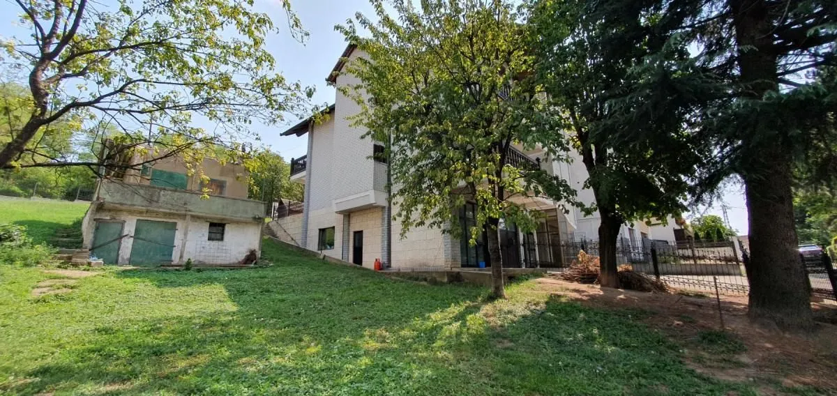 Prodaja, kuća, 600m², Sremska Kamenica, Petrovaradin