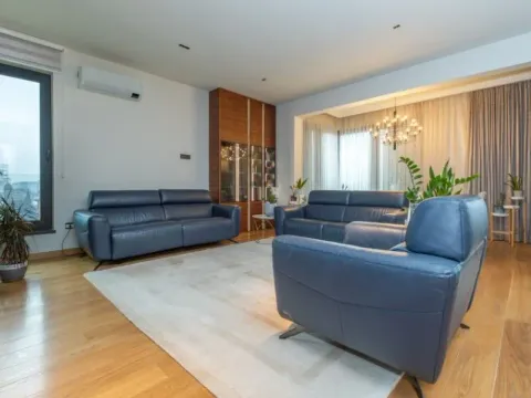 Izdavanje, trosoban stan, 142m², Zagorič, Podgorica - image 9