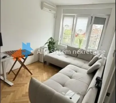 Izdavanje, stan, 40m², Stari Grad, Beograd - image 2