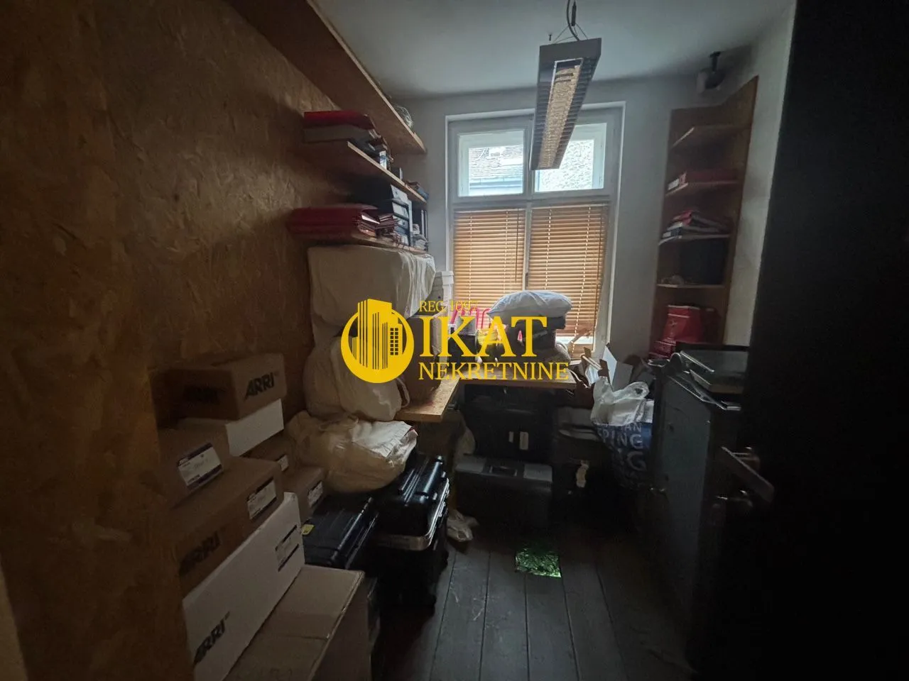 Izdavanje, dvosoban stan, 95m², Stari Grad, Beograd