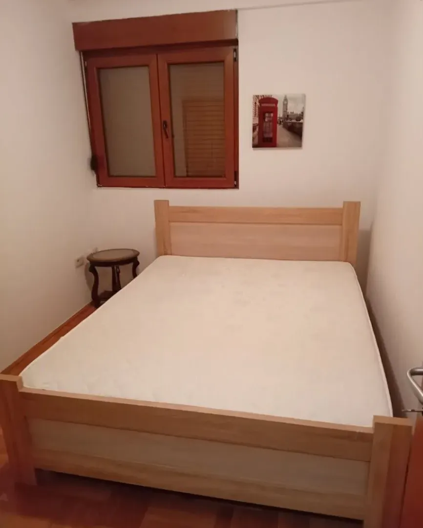 Izdavanje, trosoban stan, 80m², Stari Aerodrom, Podgorica