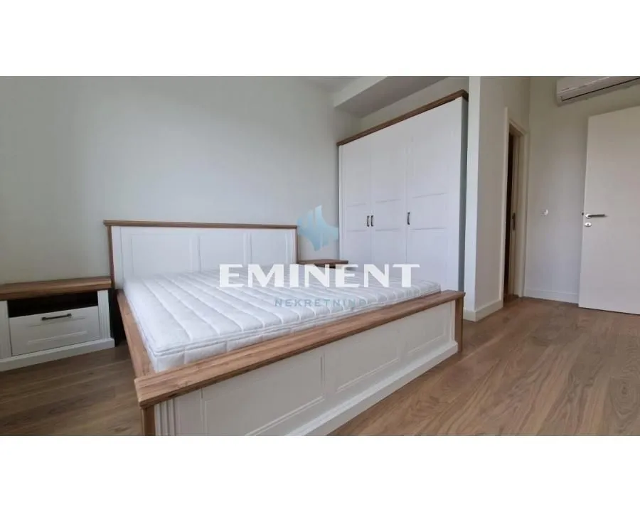 Rent, three bedroom apartment, 79m², Savski Venac, Beograd
