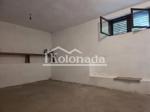 Prodaja, kuća, 231m², Parcani, Sopot - image 9