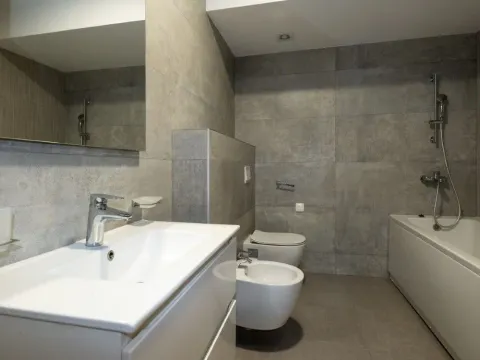 Izdavanje, četvorosoban stan, 127m², Master Kvart, Podgorica - image 16