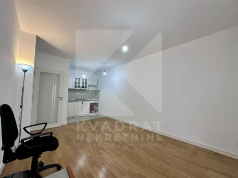 Rent, one bedroom apartment, 42m², Stari Aerodrom, Podgorica - image 2