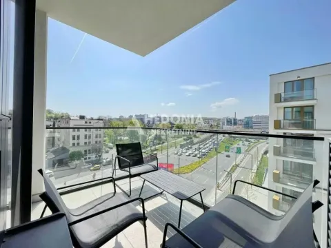 Izdavanje, trosoban stan, 90m², Savski Venac, Beograd - image 12