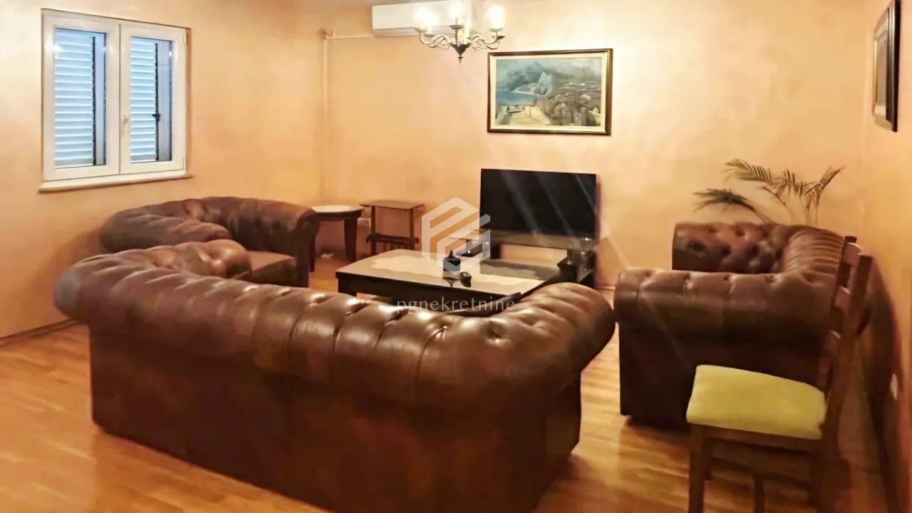 Rent, house, 220m², Konik, Podgorica