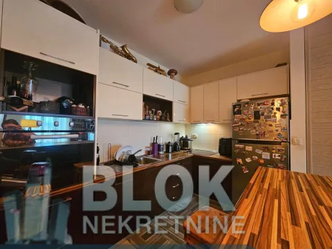 Izdavanje, jednosoban stan, 55m², Blok 6, Podgorica - image 8