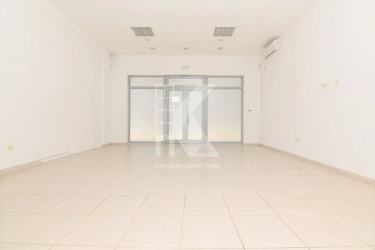 Rent, office space, 124m², Tološka šuma, Podgorica