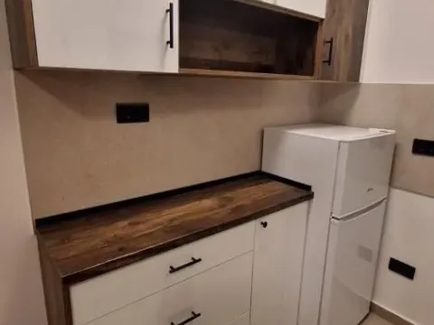 Izdavanje, trosoban stan, 72m², Autokomanda, Voždovac Sve Podlokacije - image 5