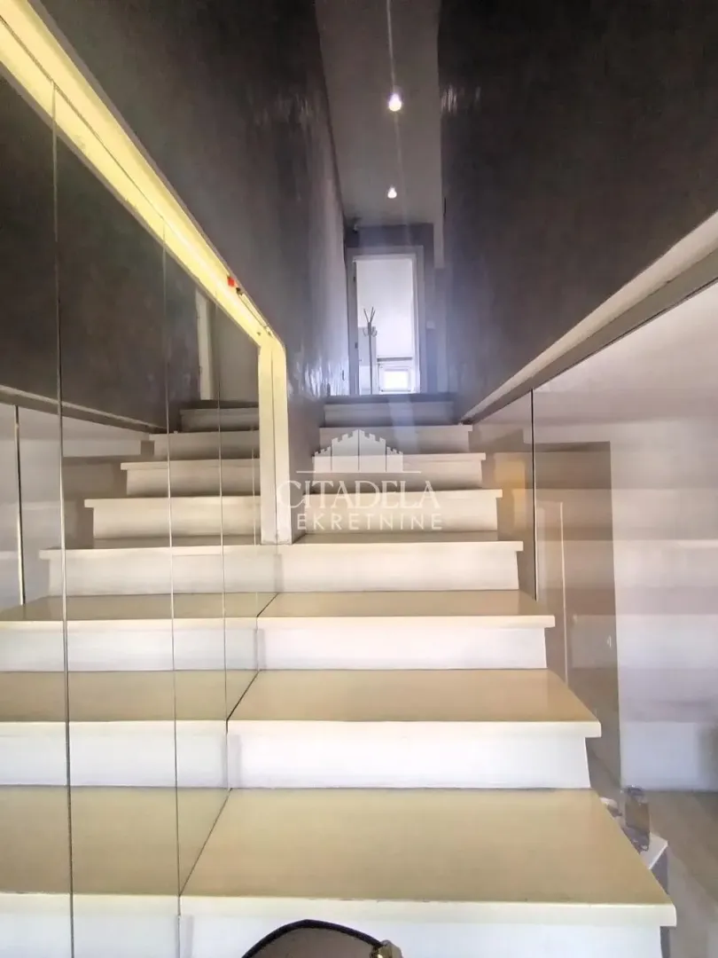Rent, apartment, 118m², Đeram Pijaca, Beograd