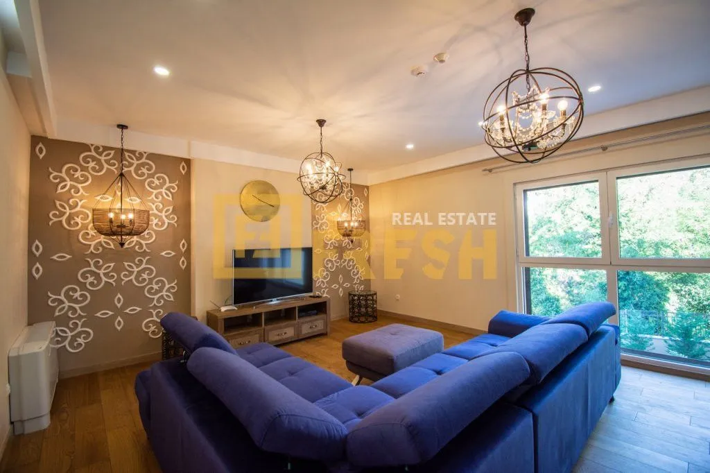 Prodaja, kuća, 371m², Tivat, Crna Gora