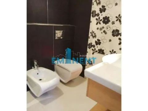 Izdavanje, četvorosoban stan, 120m², Senjak, Beograd - image 10