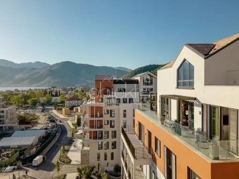 Prodaja, stan, 179m², Tivat, Crna Gora - image 2