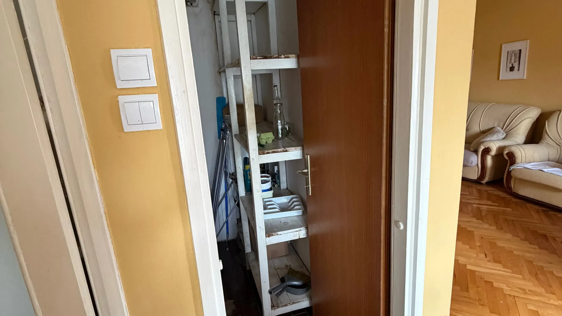 Prodaja, trosoban stan, 92m², Centar, Cetinje