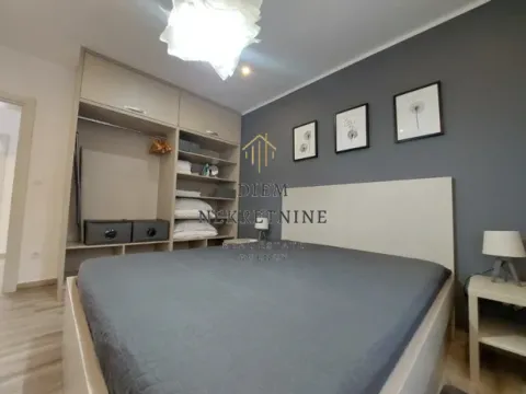 Rent, two bedroom apartment, 70m², Dobrota, Kotor - image 7