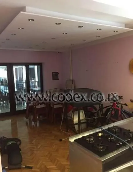 Izdavanje, poslovni prostor, 1200m², Čukarica, Beograd