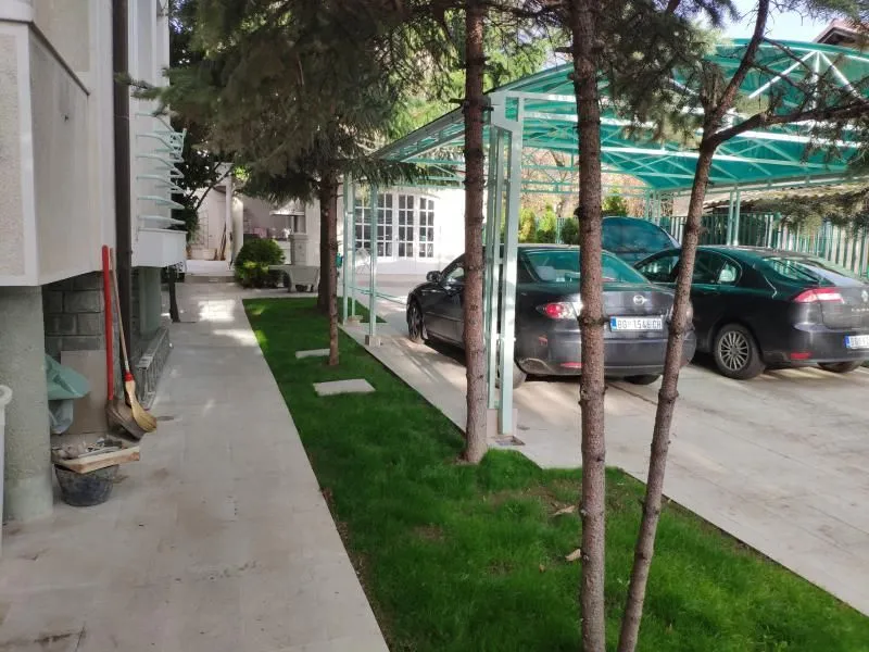 Izdavanje, kuća, 450m², Savski Venac, Beograd