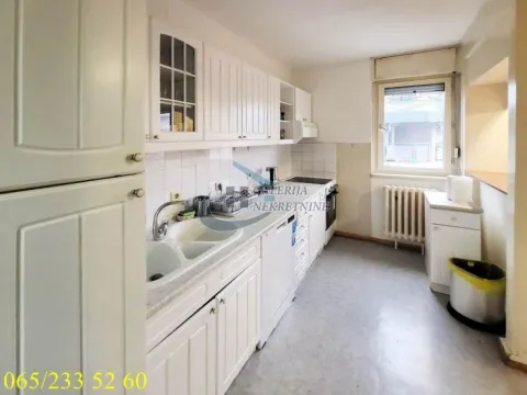 Izdavanje, četvorosoban stan, 117m², Vračar Sve Podlokacije, Beograd - image 8