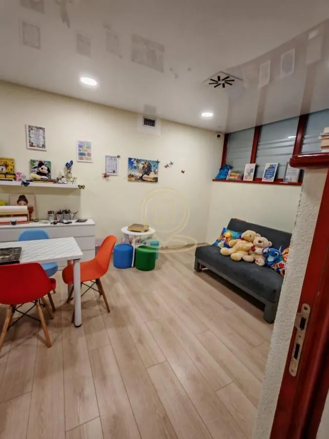 Rent, office space, 170m², Senjak, Beograd