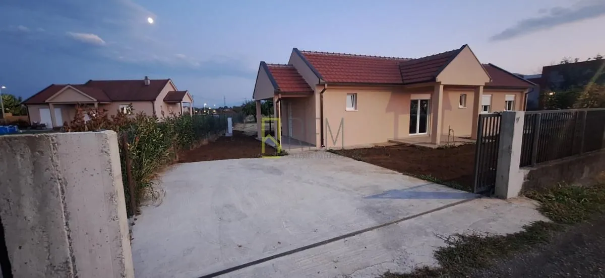 Izdavanje, kuća, 95m², Donji Kokoti, Podgorica