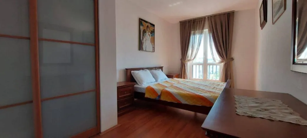 Prodaja, četvorosoban stan, 100m², Adok, Budva
