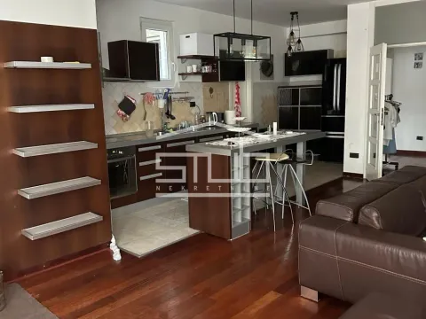 Sale, three bedroom apartment, 103m², Kalenić Pijaca, Vračar Sve Podlokacije - image 11