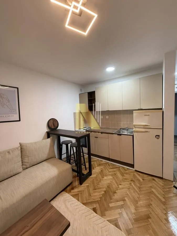 Izdavanje, garsonjera, 21m², Grbavica, Novi Sad Sve Podlokacije