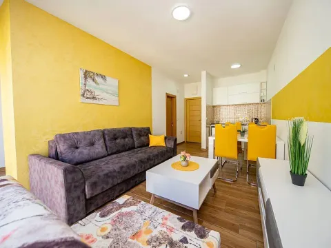 Rent, one bedroom apartment, 38m², Sutomore, Bar - image 12