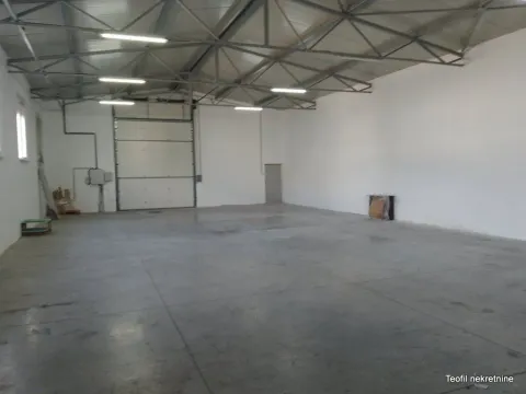 Izdavanje, poslovni prostor, 305m², Galenika, Beograd - image 2