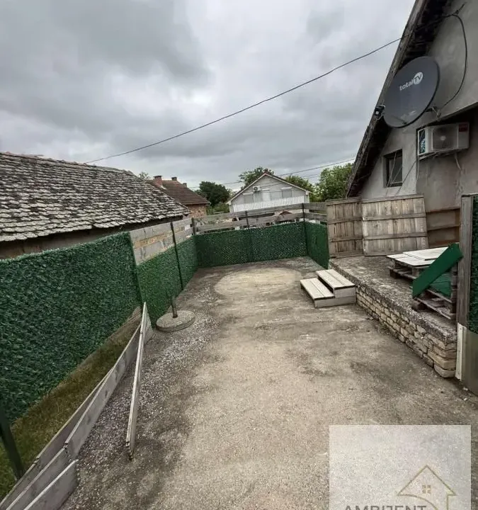 Sale, house, 80m², Novi Karlovci, Inđija