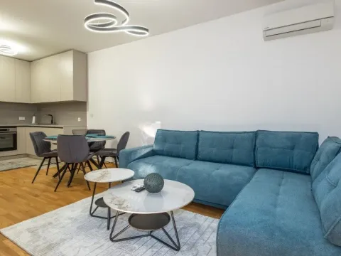 Stan in Stari Aerodrom