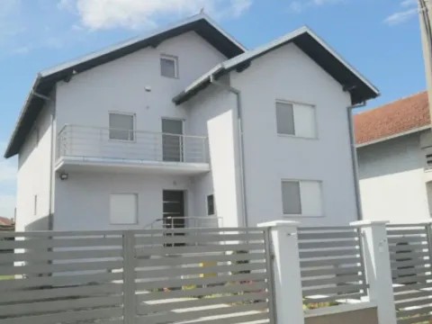 Sale, house, 325m², Veternik, Novi Sad Sve Podlokacije