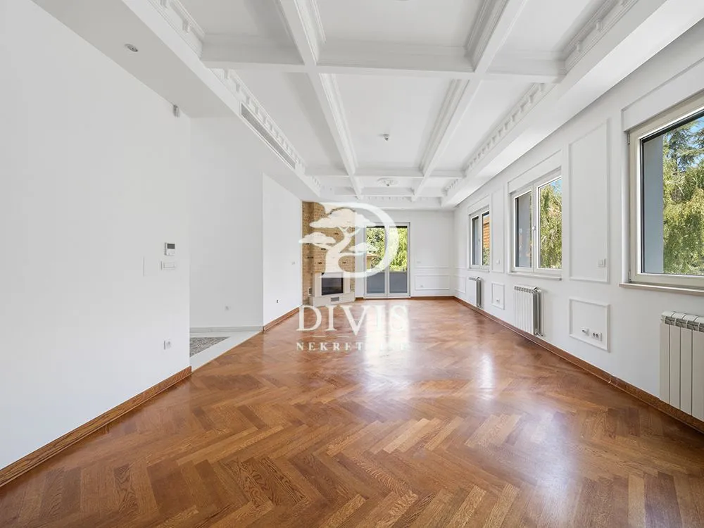 Sale, house, 500m², Zvezdin Stadion, Beograd