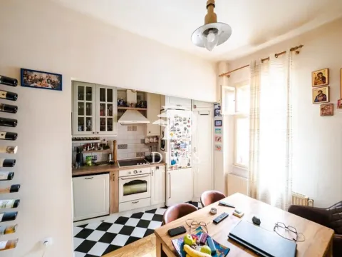 Sale, two bedroom apartment, 58m², Neimar, Vračar Sve Podlokacije - image 4