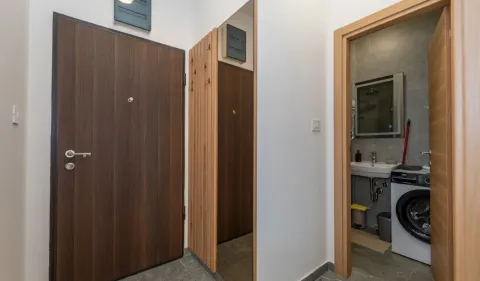 Izdavanje, jednosoban stan, 37m², Gorica C, Podgorica - image 6