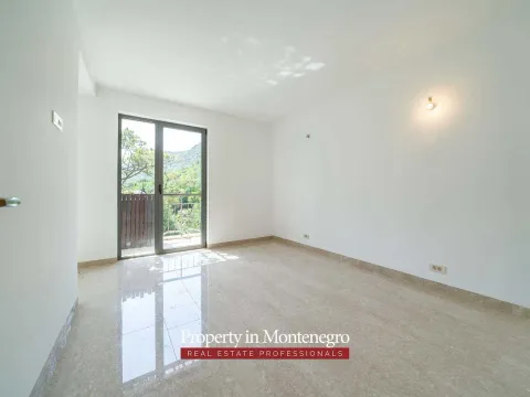 Prodaja, kuća, 520m², Muo, Kotor - image 41