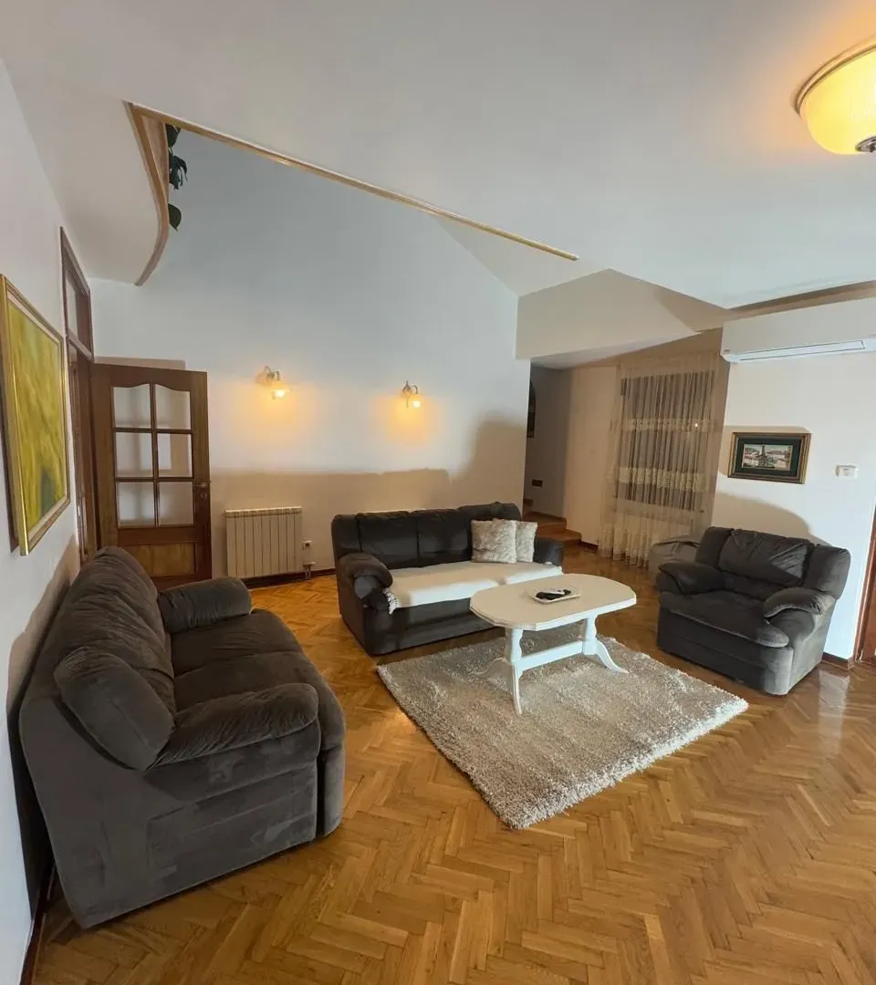 Rent, apartment, 142m², Vezirov Most, Podgorica