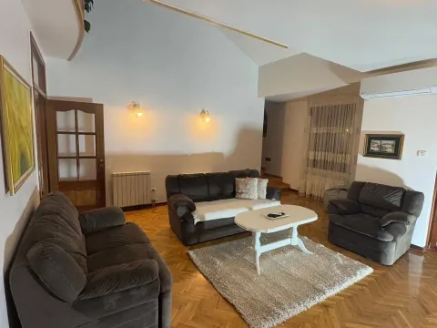 Izdavanje, stan, 142m², Vezirov Most, Podgorica - image 3