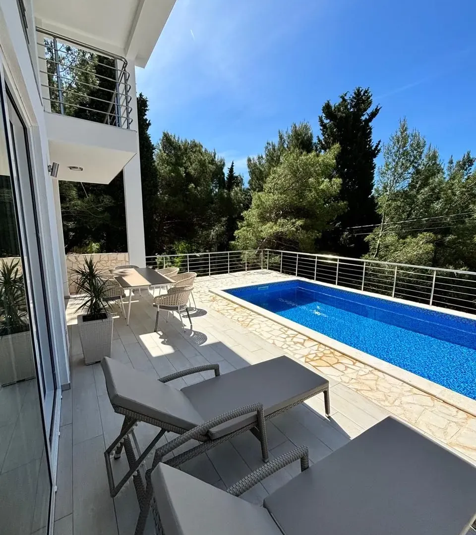 Sale, house, 200m², Šušanj, Bar