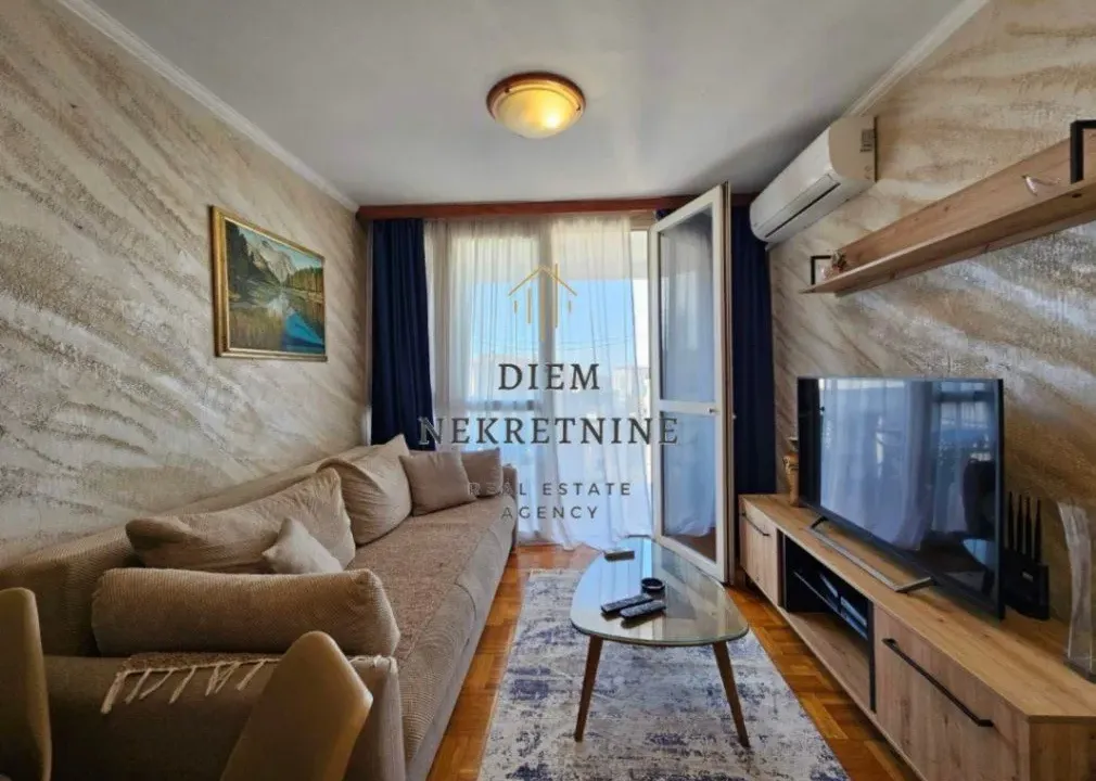 Rent, one bedroom apartment, 53m², Centar, Bar