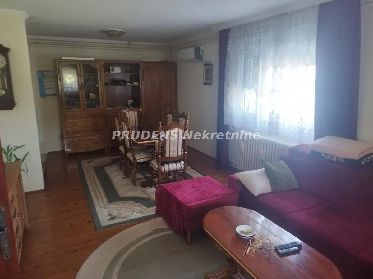 Sale, house, 240m², Surčin, Beograd