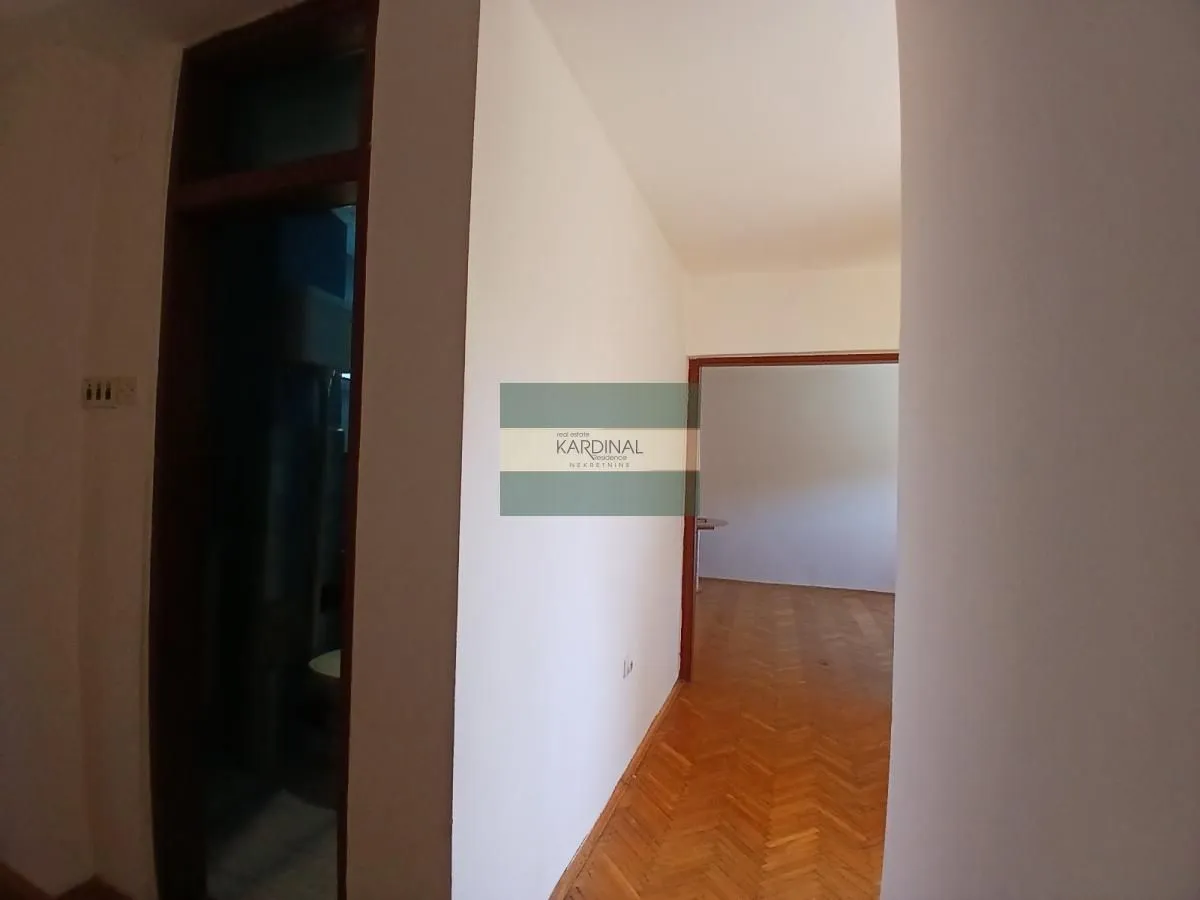 Prodaja, jednosoban stan, 44m², Centar, Jagodina
