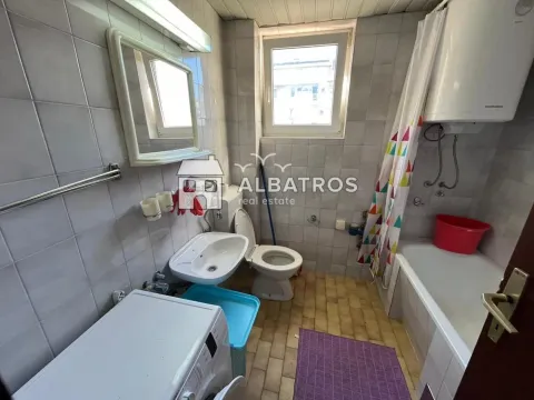 Rent, one bedroom apartment, 55m², Makedonsko naselje, Bar - image 9