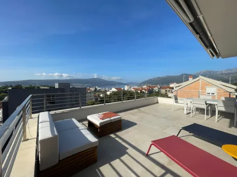 Izdavanje, trosoban stan, 81m², Pod Kuk, Tivat - image 15