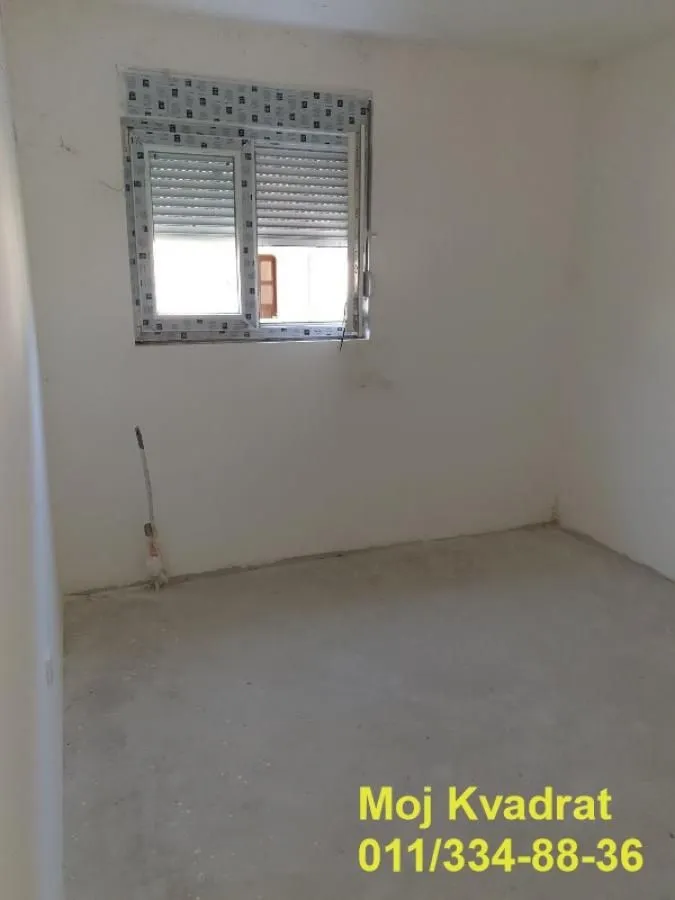 Prodaja, trosoban stan, 76m², Resnik, Beograd
