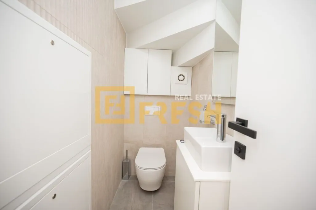 Sale, three bedroom apartment, 135m², Master Kvart, Podgorica