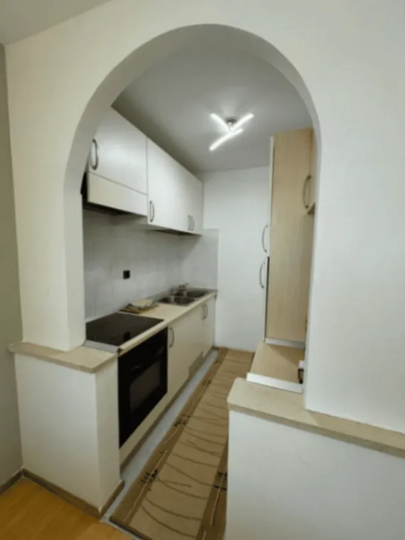 Izdavanje, stan, 50m², Podkošljun, Budva